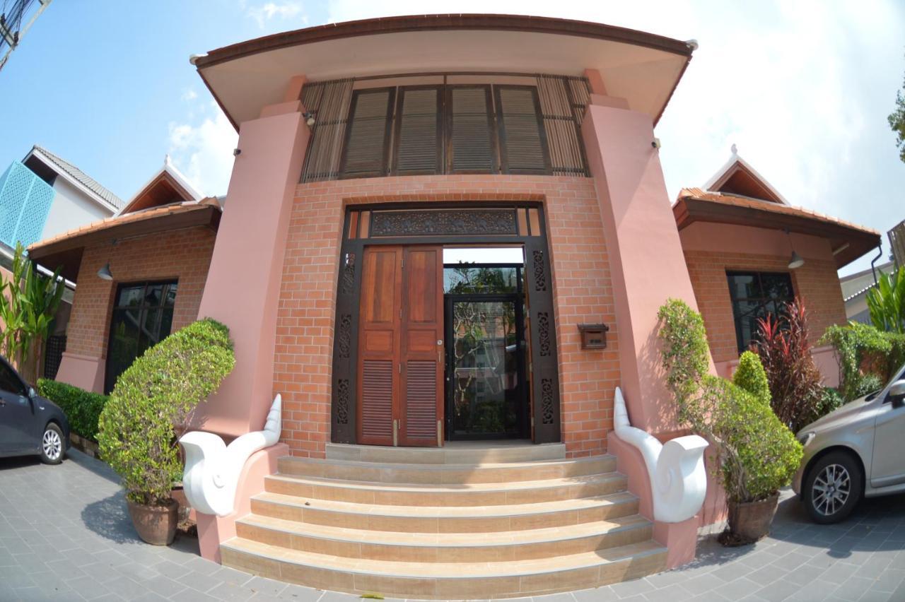 พระตำหนักวิลล่า 10 ห้องนอน พร้อมสระว่ายน้ำส่วนตัว Pattaya Exteriér fotografie